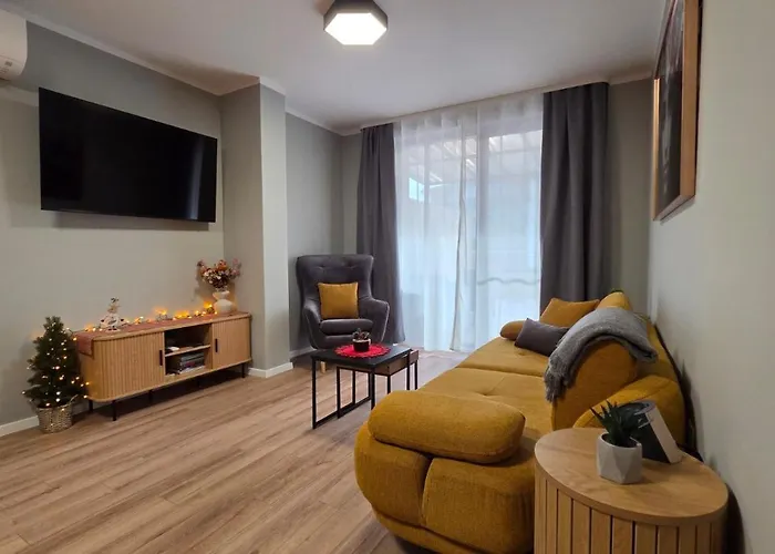 By The Pool #8 Appartement